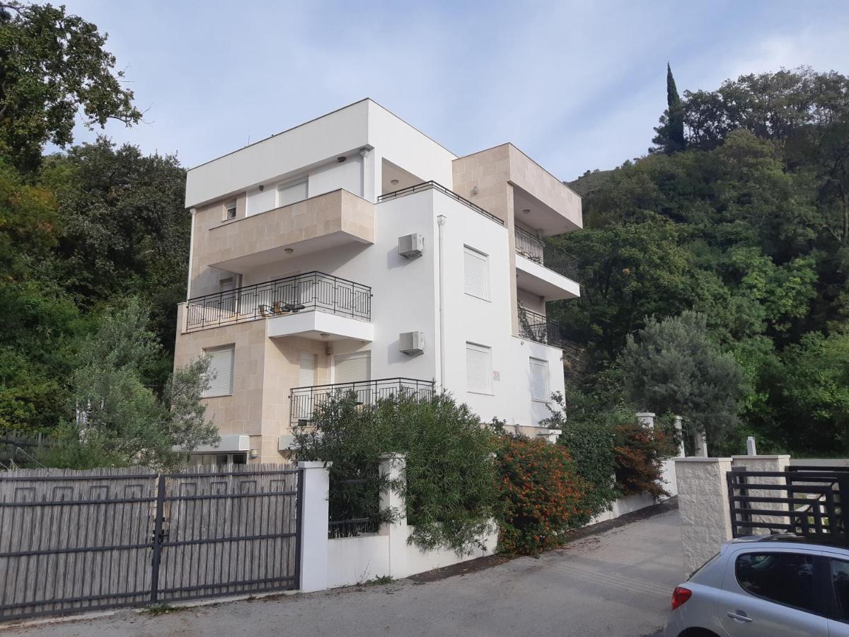 Apartments Villa Simonovic Петровац Экстерьер фото