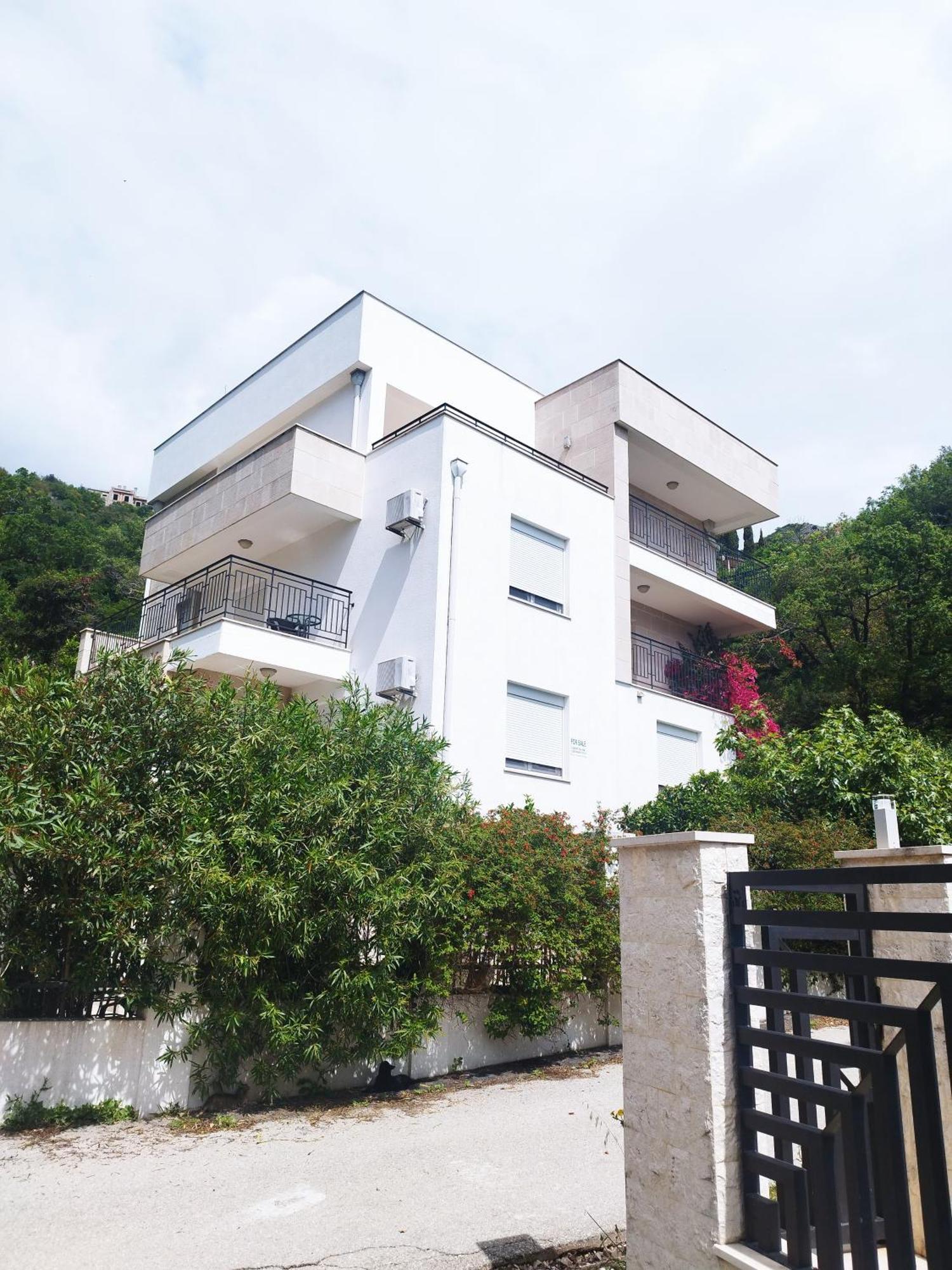 Apartments Villa Simonovic Петровац Экстерьер фото