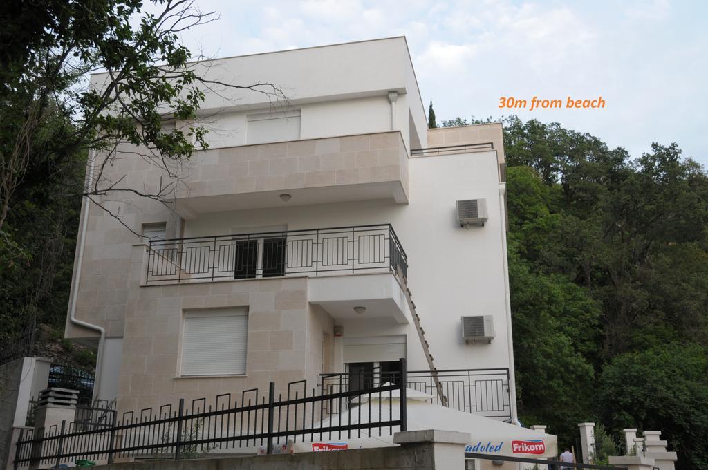 Apartments Villa Simonovic Петровац Экстерьер фото