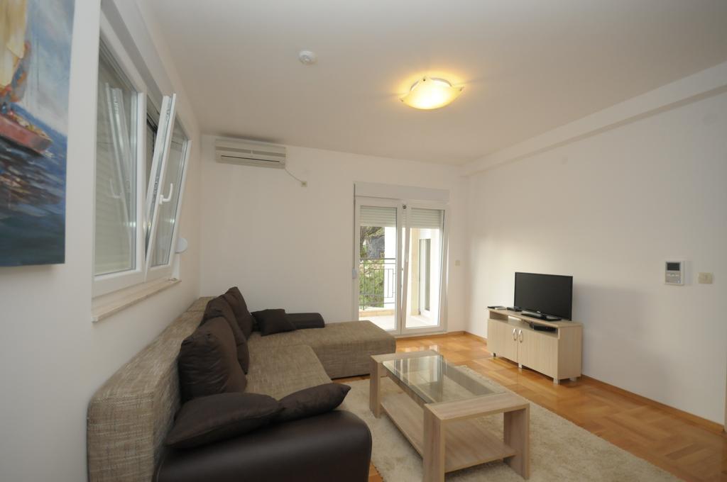 Apartments Villa Simonovic Петровац Экстерьер фото