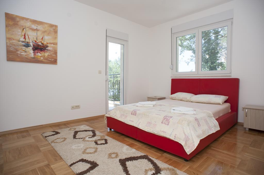Apartments Villa Simonovic Петровац Экстерьер фото