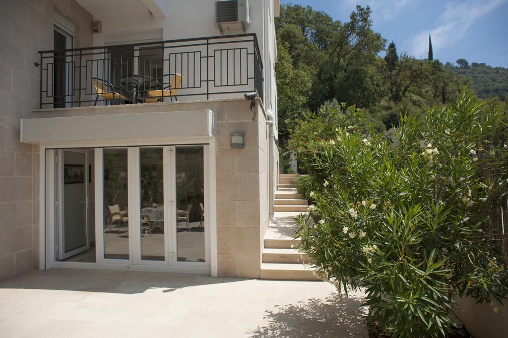Apartments Villa Simonovic Петровац Экстерьер фото