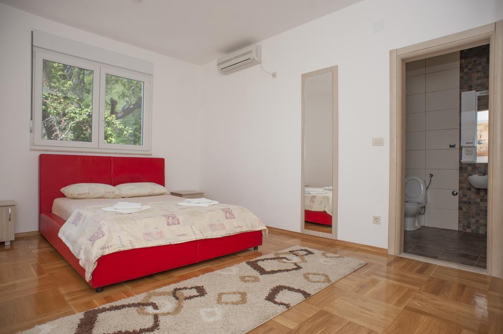 Apartments Villa Simonovic Петровац Экстерьер фото