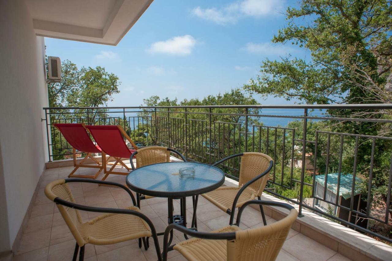 Apartments Villa Simonovic Петровац Экстерьер фото